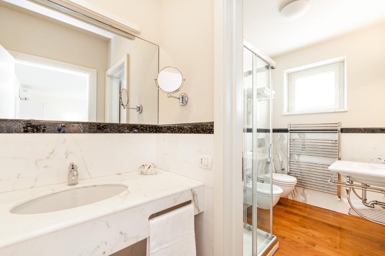 Hotel & Residence Exclusive Marina Di Carrara Luaran gambar