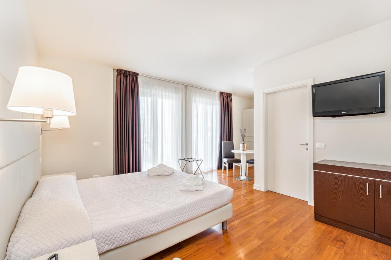 Hotel & Residence Exclusive Marina Di Carrara Luaran gambar
