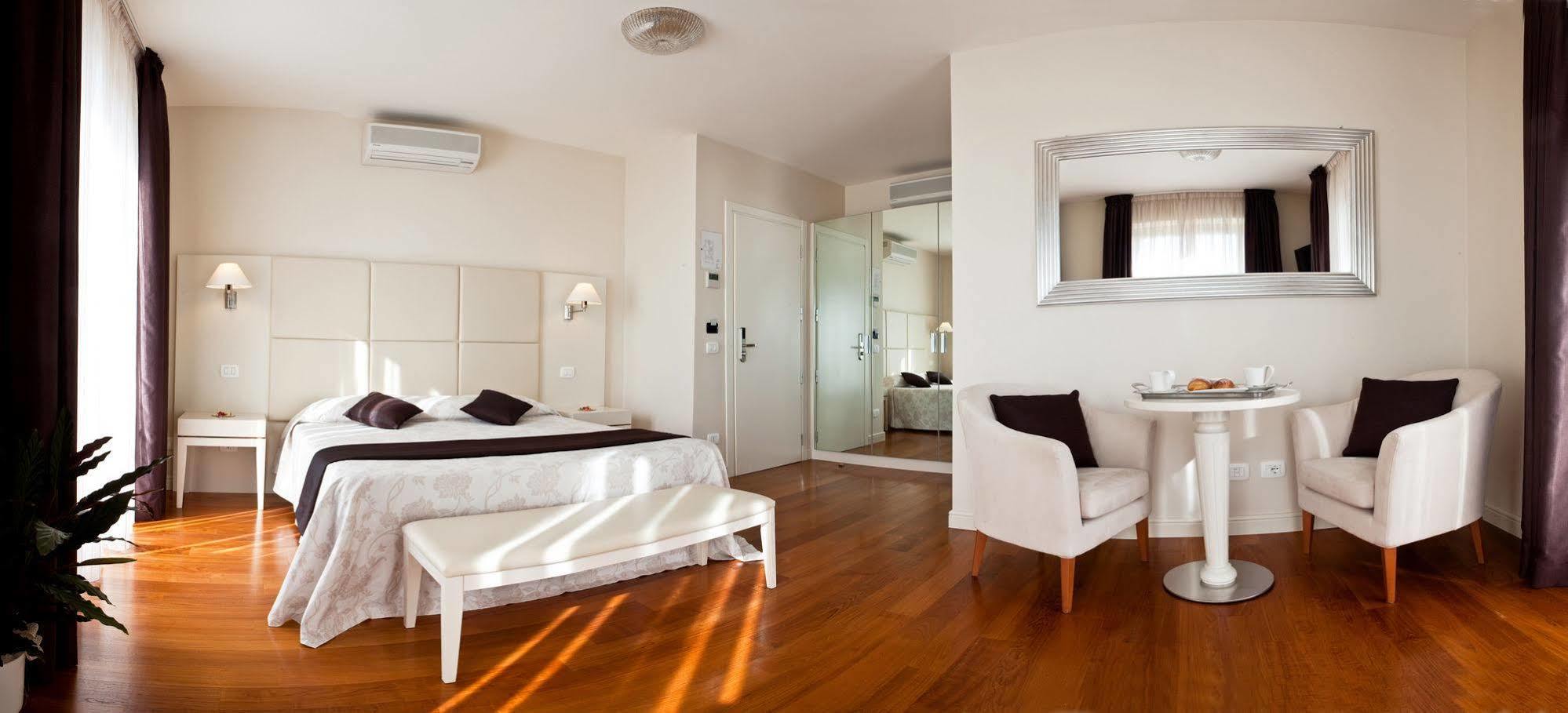 Hotel & Residence Exclusive Marina Di Carrara Luaran gambar